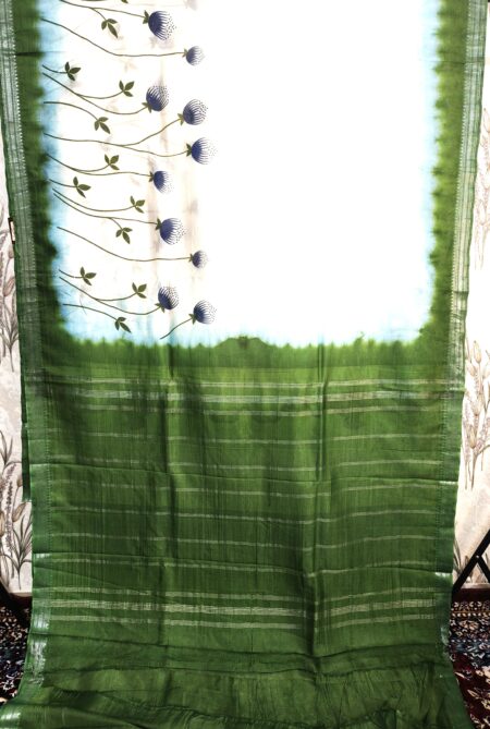 Mangalagiri Spray Paint Saree – White, Green & Blue